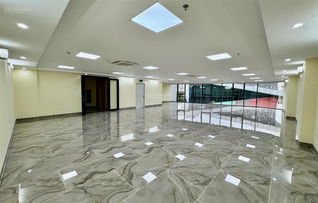Mỹ đình 1 tòa nhà văn phòng mới xây, diện tích 207m2 mt 12,9m. giá hấp dẫn