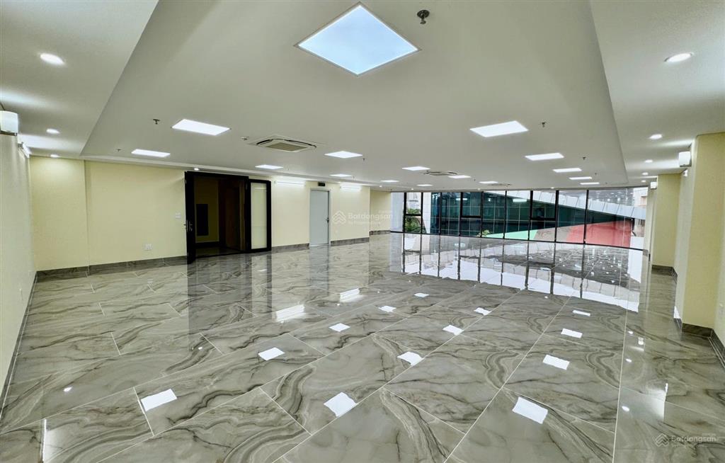 Bán tòa nhà văn phòng mới xây  447 vũ tông phan, thanh xuân, hà nội.  0933 218 ***