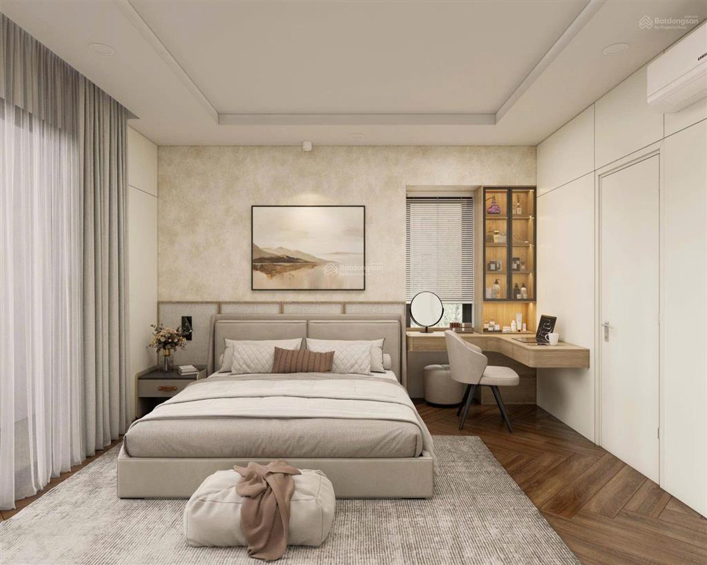 Chính chủ bán căn hộ cc liễu giai tower  26 liễu giai, 3n, view lotte, giá 12.4 tỷ.  0916 439 ***
