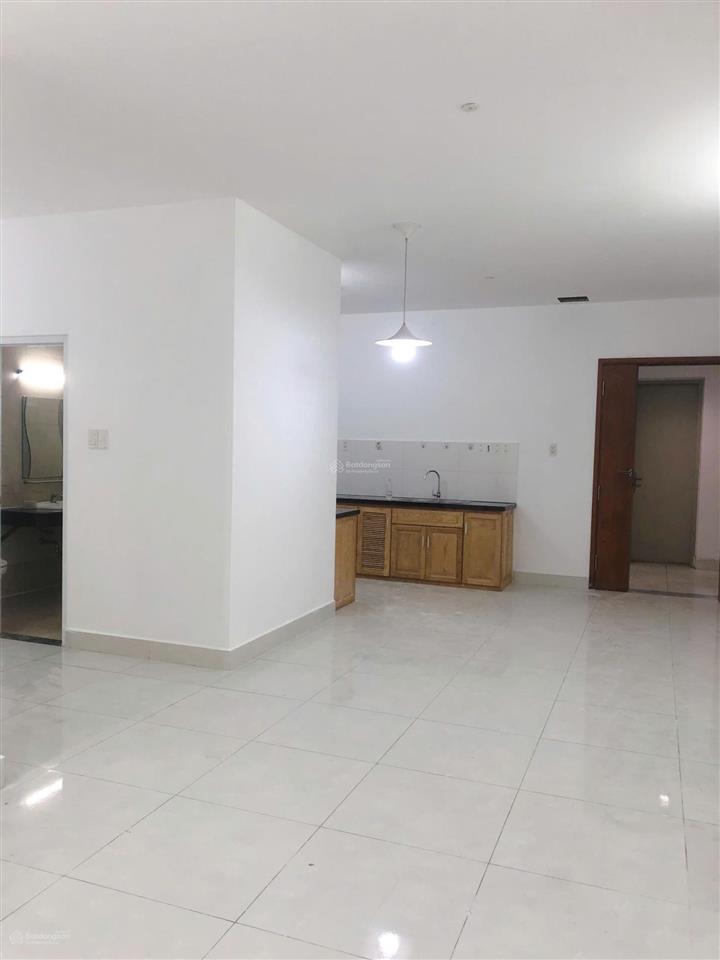Bán căn hộ tara (68m2 2pn + 2wc), tầng cao vừa ban công đn