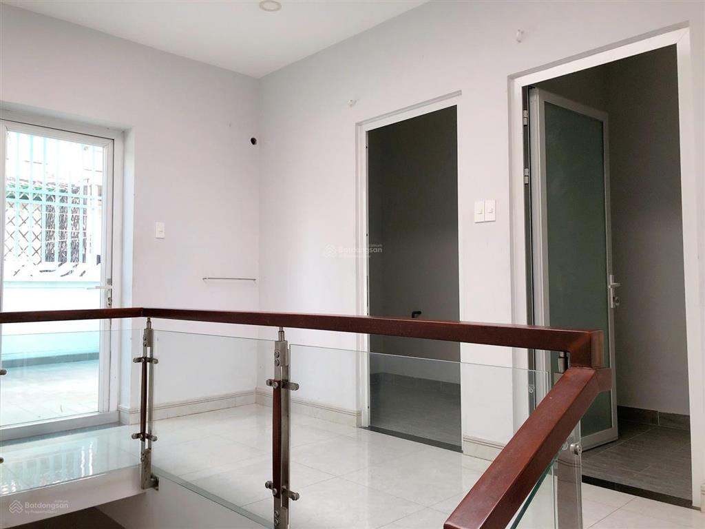 Cho thuê nhà phố mặt tiền tạ quang bửu (5x16,5m)  nhà như hình  giá thương lượng