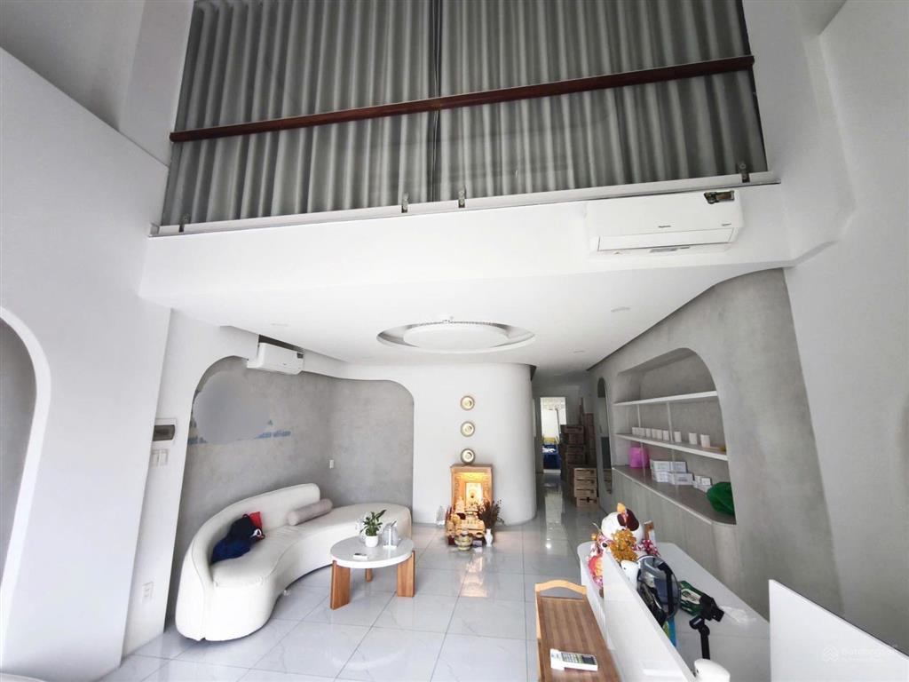Cho thuê nhà phố mặt tiền tạ quang bửu (5x16,5m)  nhà như hình  giá thương lượng