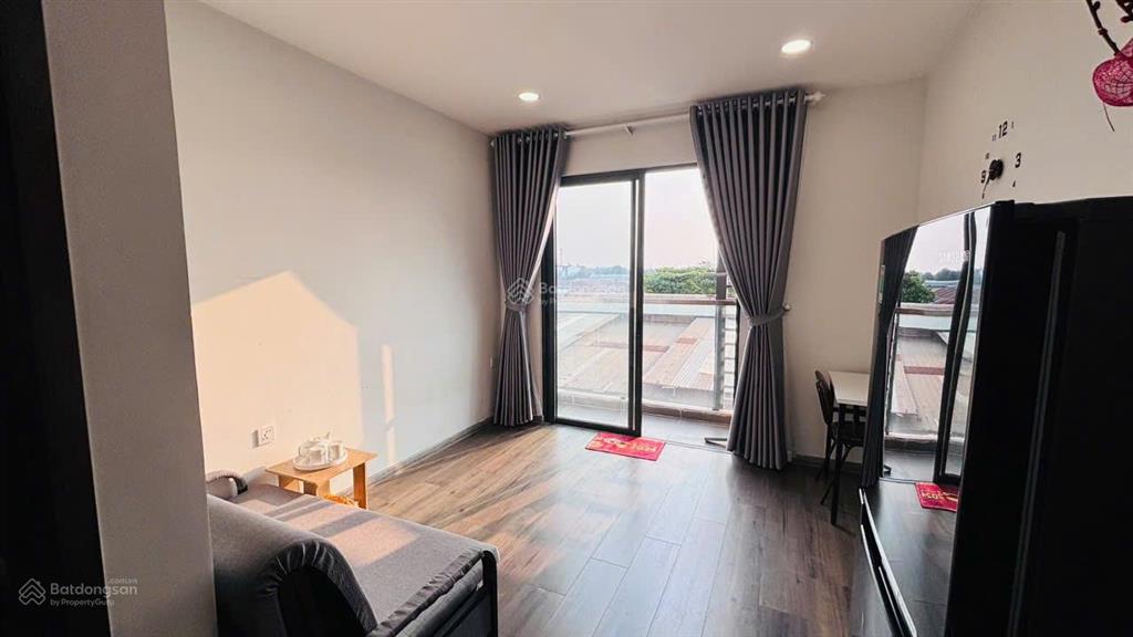Cho thuê officetel 23m2 có ban công full nội thất mới (the pegasuite 2)
