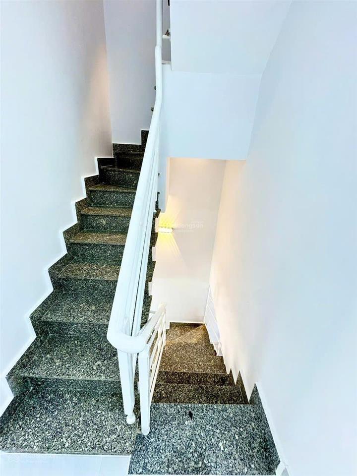 Bán nhà hẻm 2020 huỳnh tấn phát  xã nhà bè. giá 2 tỷ 390(bớt lộc)