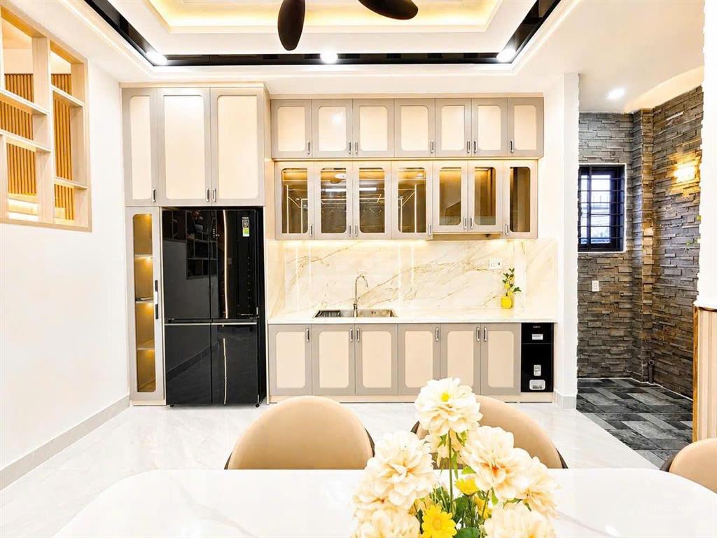 Bán nhà hẻm thông kinh doanh đa ngành nghề. hẻm 2581 huỳnh tấn phát
