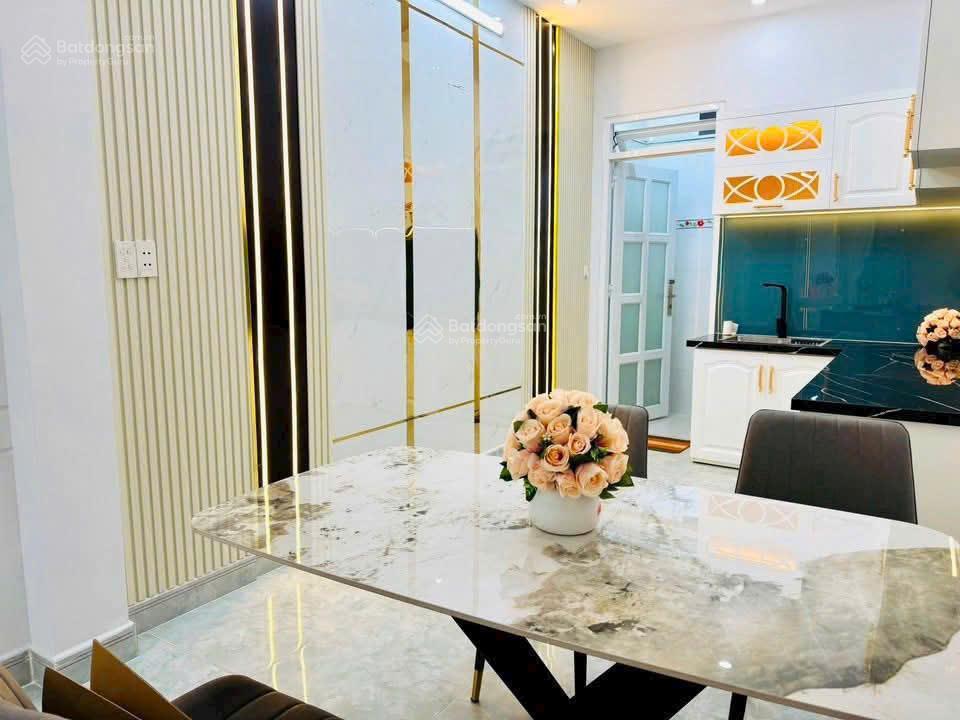 Bán nhà hẻm 3m quay đậu xe thoải mái, đường dương cát lợi  thị trấn nhà bè