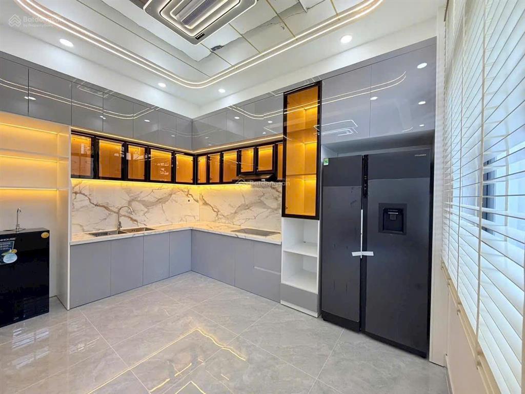 Bán nhà hẻm 1942 huỳnh tấn phát. nhà bè. xây mới 100%.
