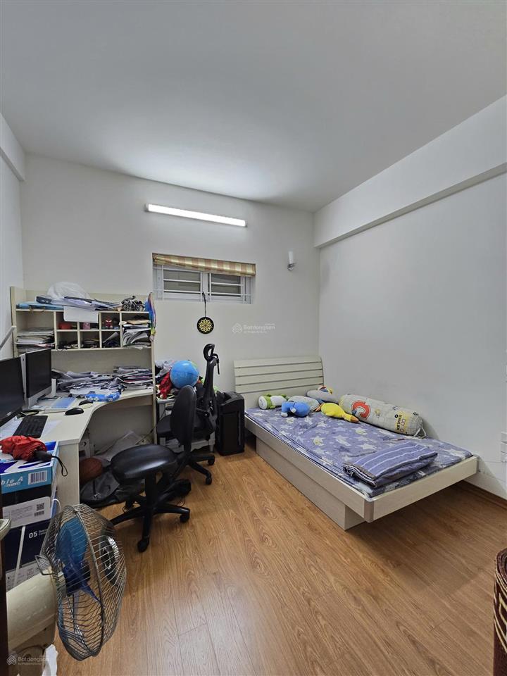 Chính chủ bán căn hộ chung cư f4 trung kính, 95m2, 3pn, 2wc, 7.9 tỷ,  0834 487 ***