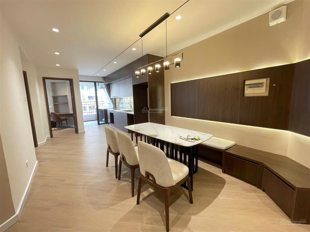 Giá tốt nhất khu vực. tòa 17t 8, hoàng đạo thúy, 121,5m2, 3pn, 2wc, 9.9 tỷ.  0834 487 ***
