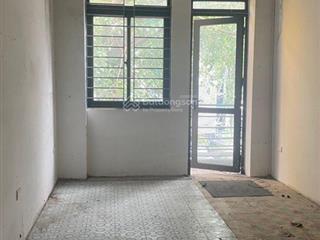 Ban nhà khu phố cổ. giá ngõ vùng ven