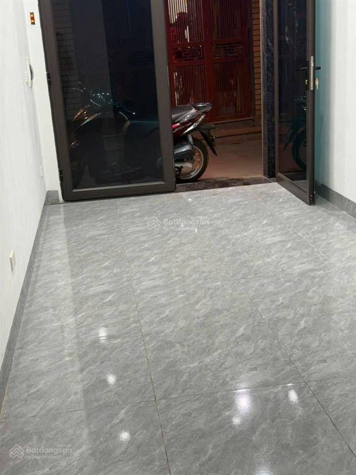 Nhà 5tầng trần khát chân ngõ rộng