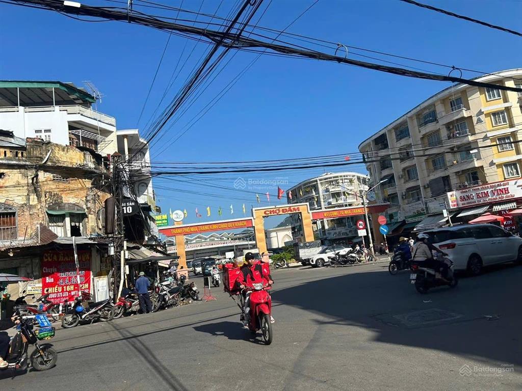 Bán nhà mặt tiền hai bà trưng, nha trang sát cạnh chợ đầm thuận tiện kinh doanh