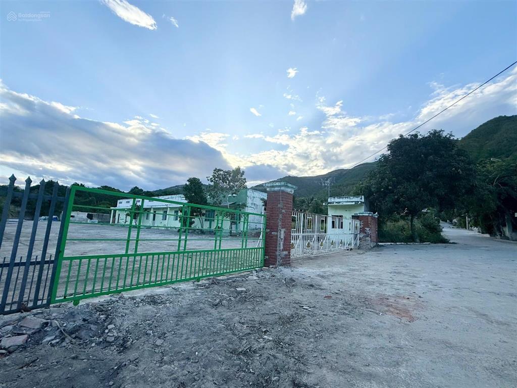 Bán đất 3 mặt tiền đường hiện trạng 7m phước đồng  phường nam nha trang