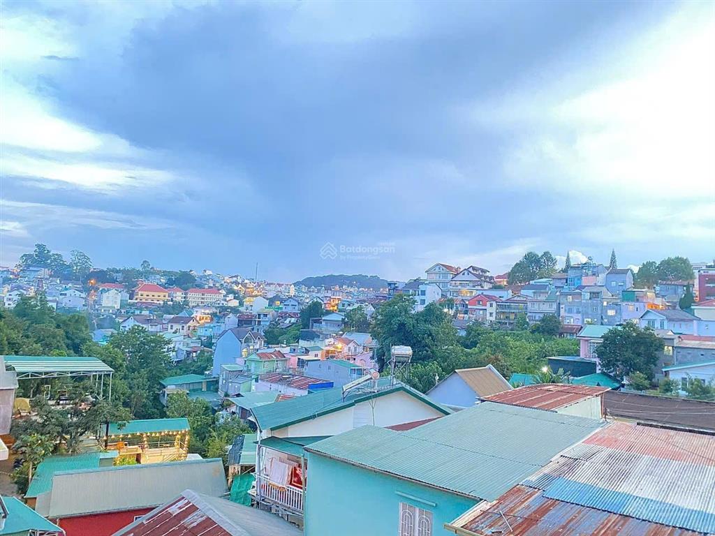 Cho thuê nhà nguyên căn 5 p. ngủ  đường hà huy tập  p. xuân hương (p3)  đà lạt  9 triệu/tháng