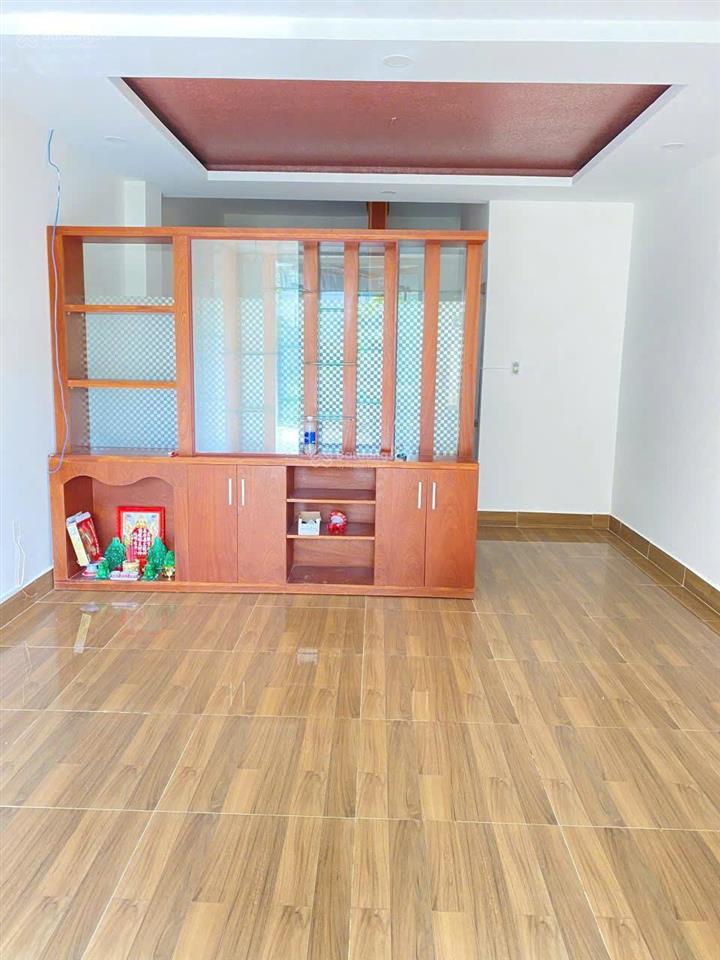 Cho thuê nhà nguyên căn 5 p. ngủ  đường hà huy tập  p. xuân hương (p3)  đà lạt  9 triệu/tháng