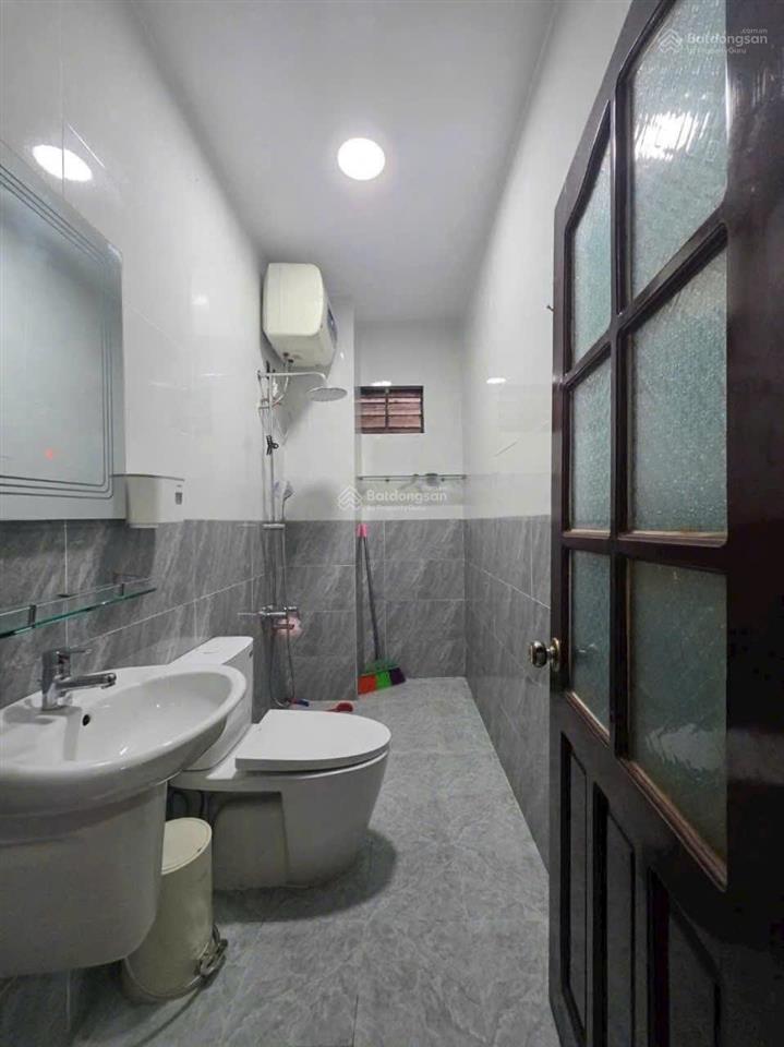Cho thuê nhà nguyên căn  4p. ngủ  đường phù đổng thiên vương  p. lâm viên  đà lạt  giá 15tr/th