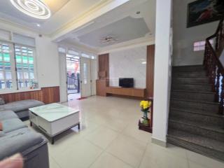 Cho thuê nhà nguyên căn  4p. ngủ  đường phù đổng thiên vương  p. lâm viên  đà lạt  giá 15tr/th