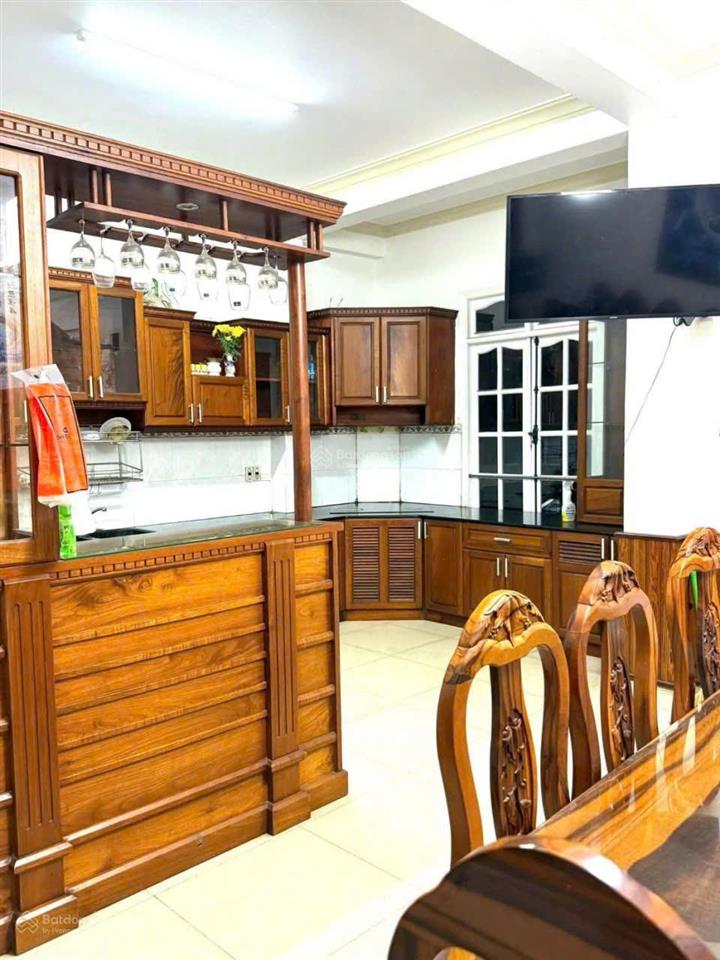 Cho thuê nhà nguyên căn  4p. ngủ  đường phù đổng thiên vương  p. lâm viên  đà lạt  giá 15tr/th