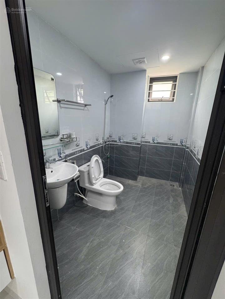 Lê lợi  hđ ...nhà mới về ở ngay  45m  5 tầng thang máy  nội thất đẹp long lanh lô góc 2 tho