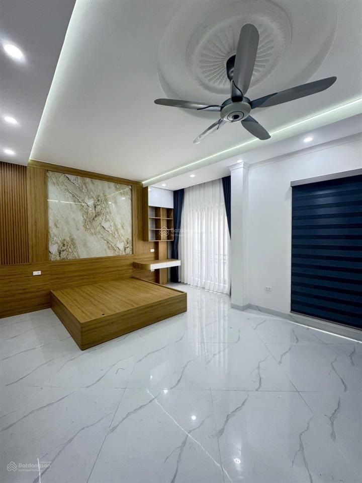 Lê lợi  hđ ...nhà mới về ở ngay  45m  5 tầng thang máy  nội thất đẹp long lanh lô góc 2 tho