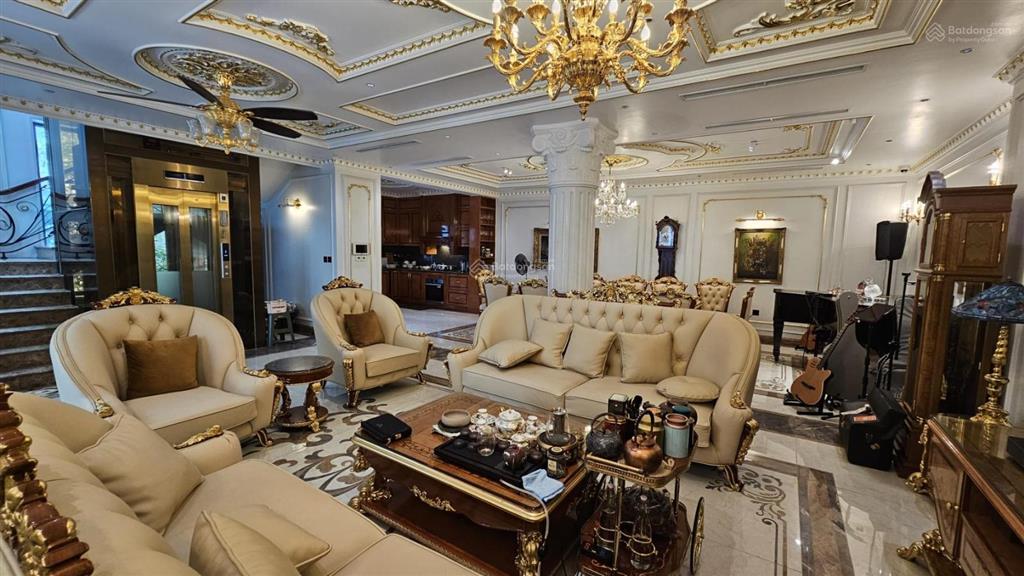 Cần thanh khoản gấp  bt văn phú  200m2 hoàn thiện  full đồ  chủ ngộp  chủ thiện chí, hơn 30 tỷ