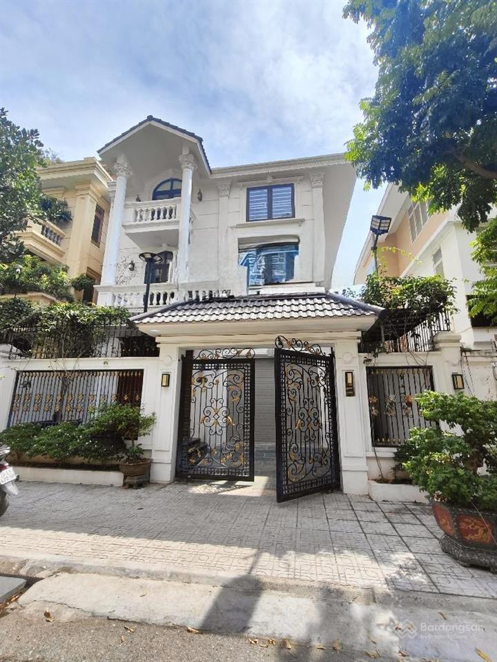 Chủ ngộphạ3 tỷbt văn phú200mnội thất châu âuhoàn thiện tâm huyếttrục trung tâm36 tỷ