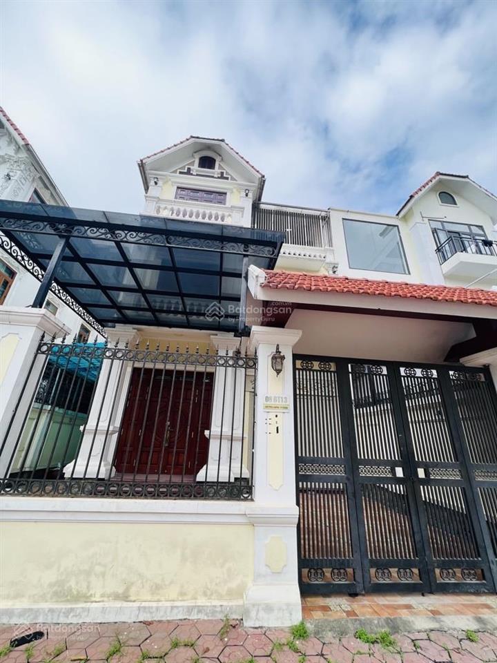 Biệt thự văn phúduy nhất 1 căn thôcắt lỗngộp bank200m2sát công viên  chủ thiện chí  34tỷ tl