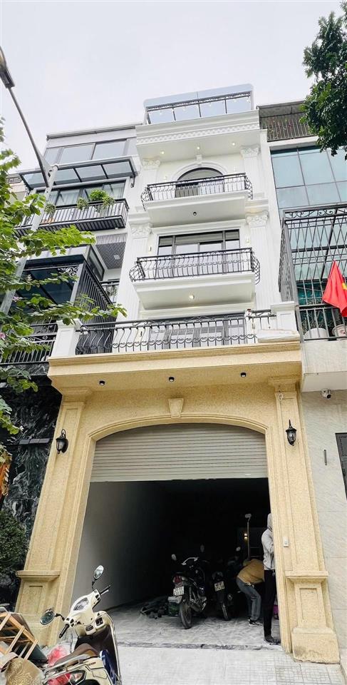 Cần thanh khoản gấp lk văn phúkinh doanhô tô vòng quanh2 thoángthang máyfull nội thất hơn 19tỷ