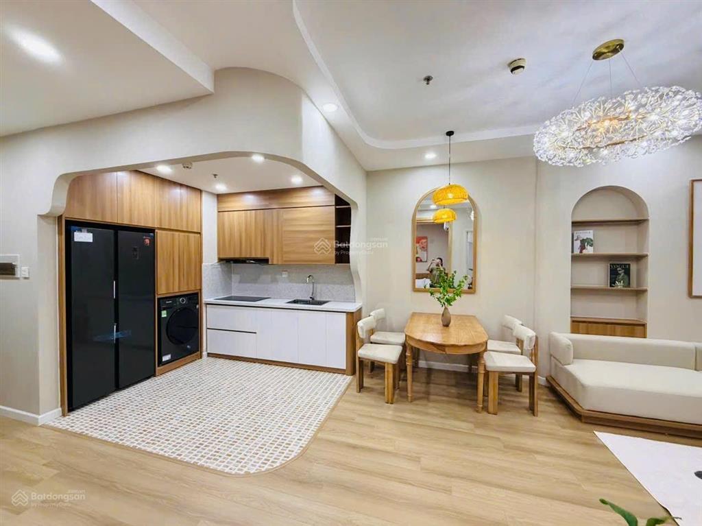 Bán gấp căn hộ 2pn toà t6 bc nam có slot ô tô như ảnh.  0862 228 ***