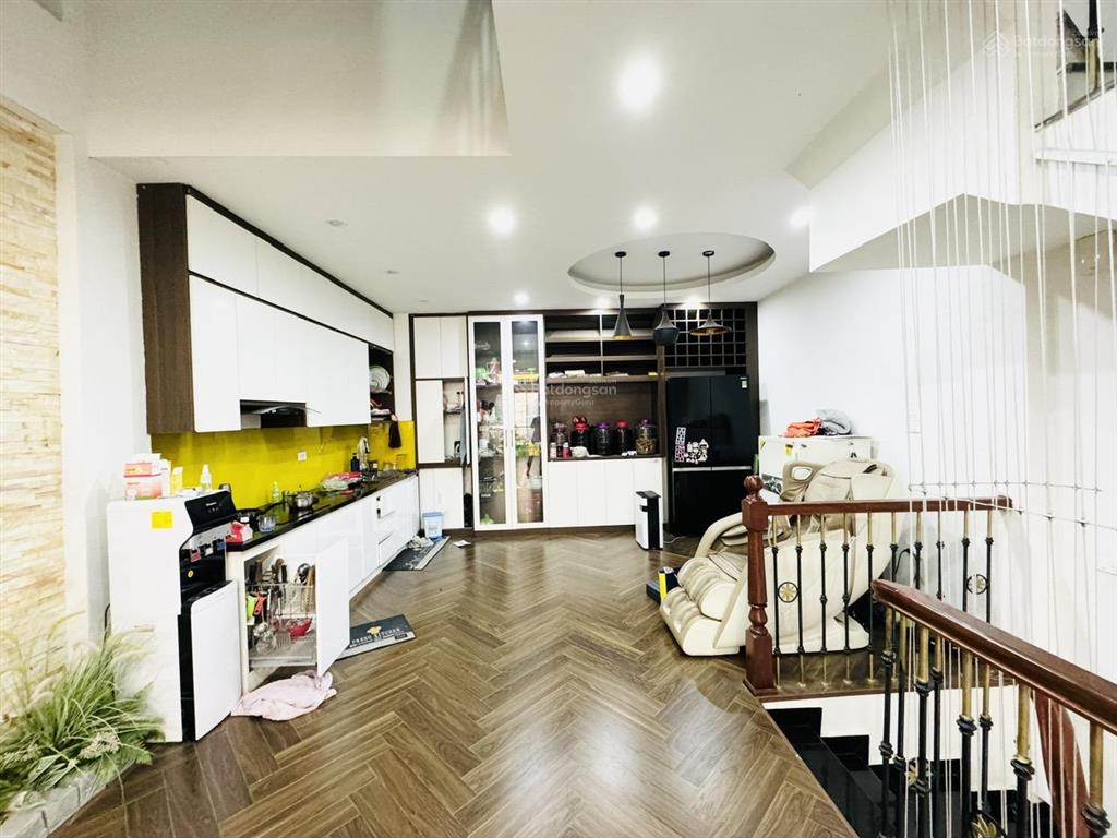 Bán nhà phân lô khu vực minh khai  60m  ô tô vào nhà  15 tỷ