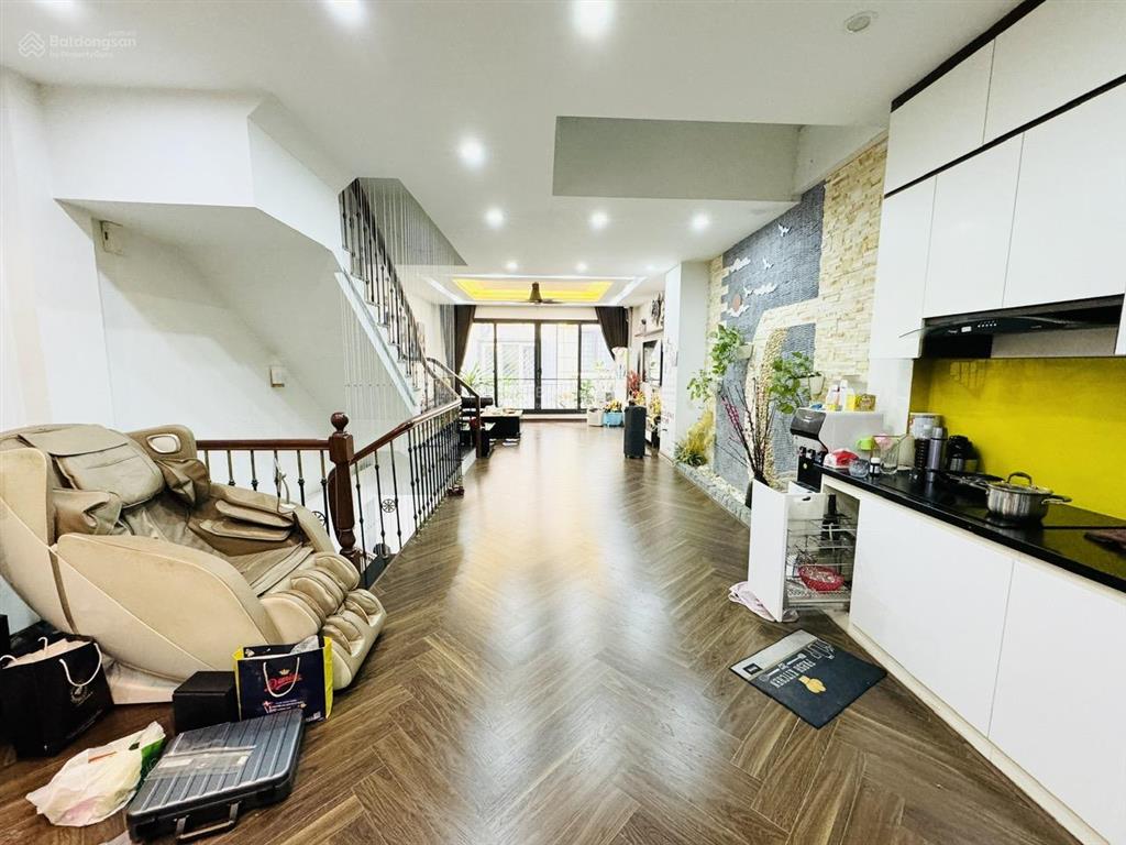 Bán gấp nhà phân lô vĩnh tuy  60m2  5 tầng  ô tô vào nhà  15 tỷ