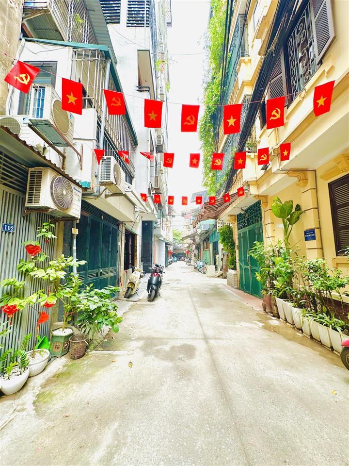 Bán nhà phân lô giải phóng  thang máy  ô tô đỗ cửa  46m x 6 tầng  chỉ 13.5 tỷ