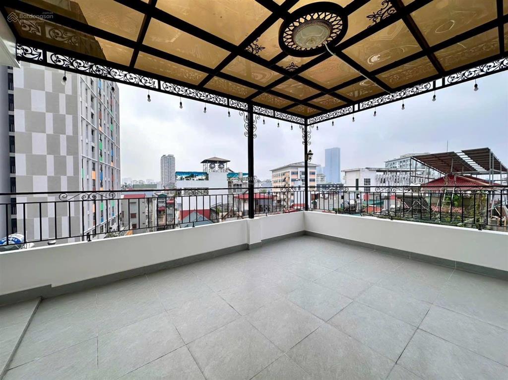 Bán nhà phân lô giải phóng  thang máy  ô tô đỗ cửa  46m x 6 tầng  chỉ 13.5 tỷ