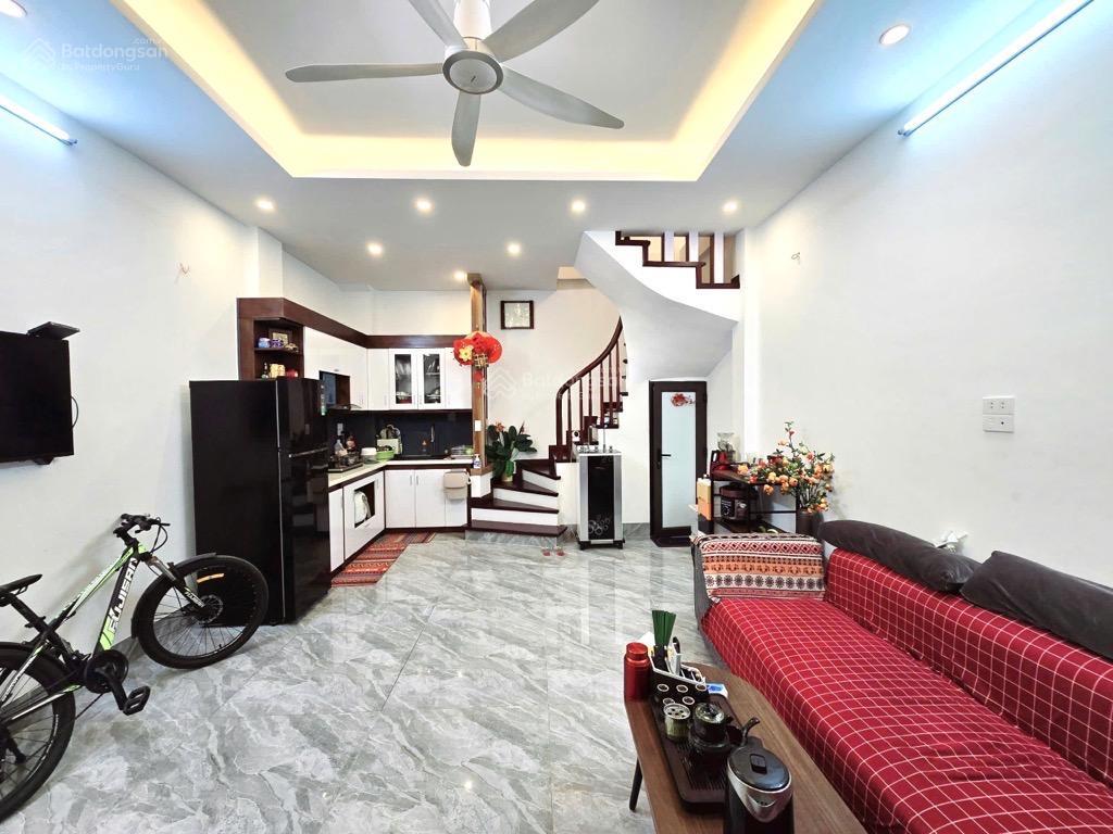 Bán nhà phân lô dương văn bé  hai bà trưng  35m2  5 tầng  oto tải đỗ cửa  9.9tỷ