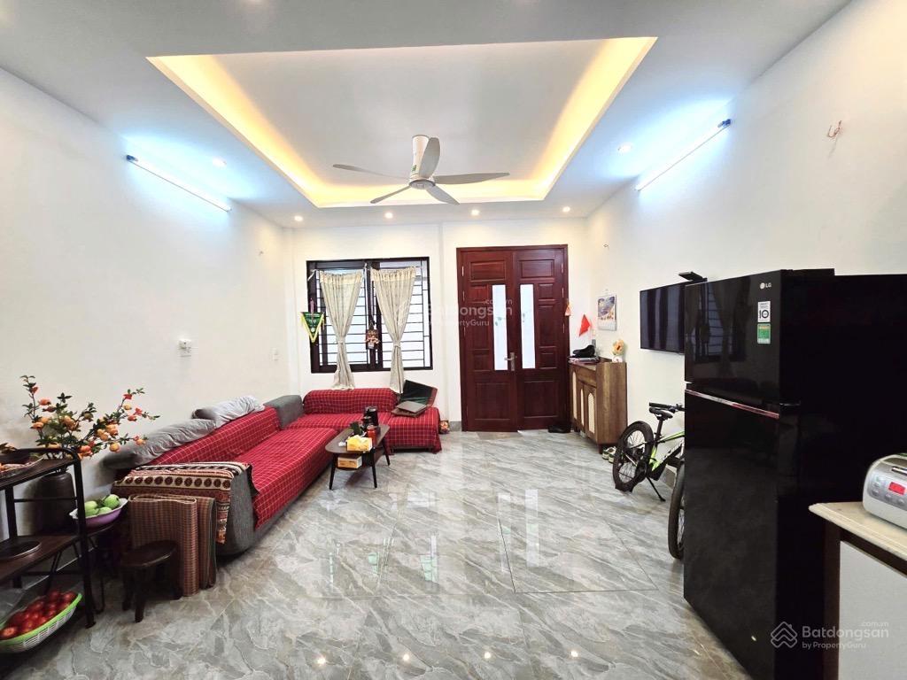Bán nhà phân lô vĩnh tuy  hai bà trưng 35m  5 tầng  ô tô vào nhà  9.9 tỷ