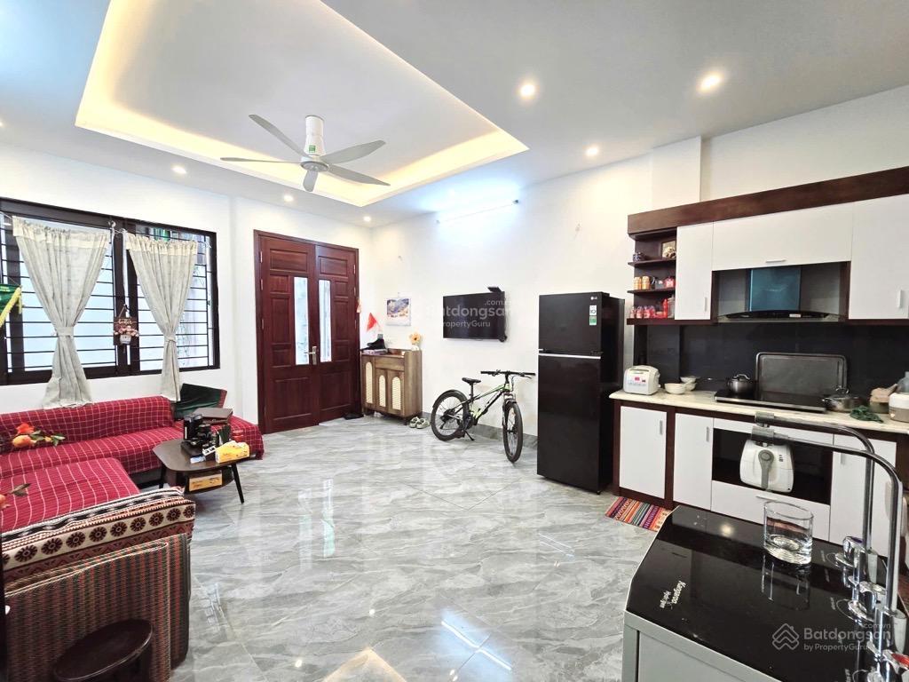 Bán nhà phân lô vĩnh tuy  hai bà trưng 35m  5 tầng  ô tô vào nhà  9.9 tỷ