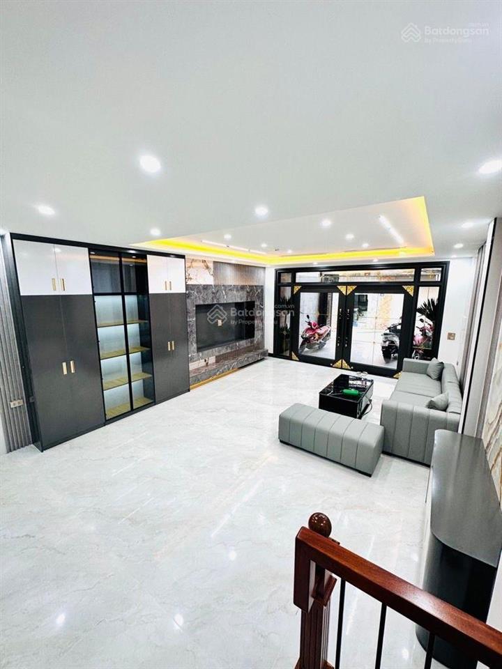 Bán nhà phân lô hai bà trưng 60m 6 tầng thang máy ô tô vào nhà giá 16 tỷ