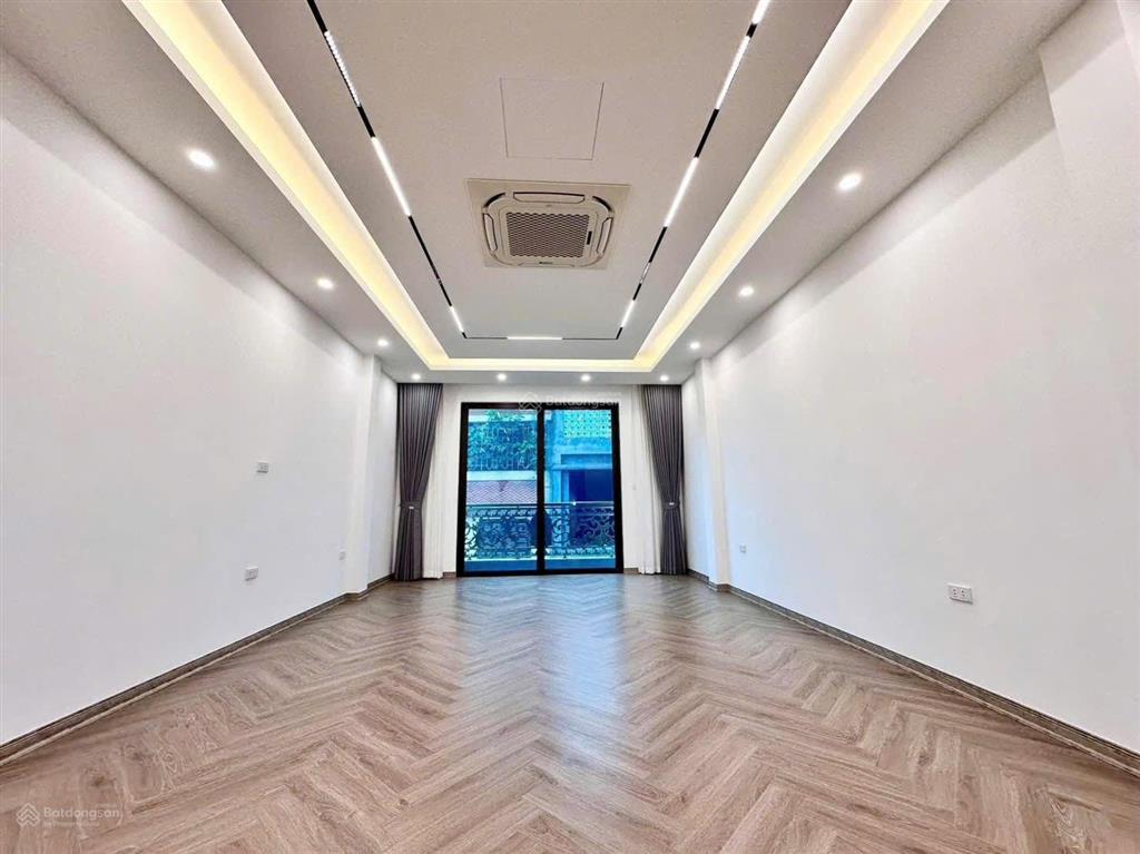 Bán nhà phân lô dương văn bé gara ô tô 42m² 6 tầng 13.5 tỷ