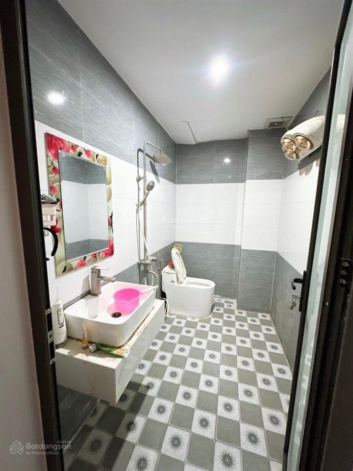 Bán nhà trương định phân lô ô tô đỗ cửa 45m²  5 tầng 13,6 tỷ