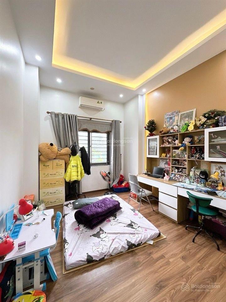 Bán nhà trương định phân lô ô tô đỗ cửa 45m²  5 tầng 13,6 tỷ
