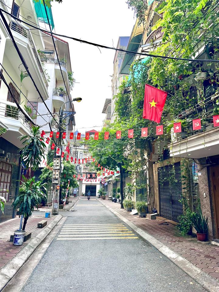 Bán nhà phân lô đền lừ gara ô tô 48m2  14.8 tỷ