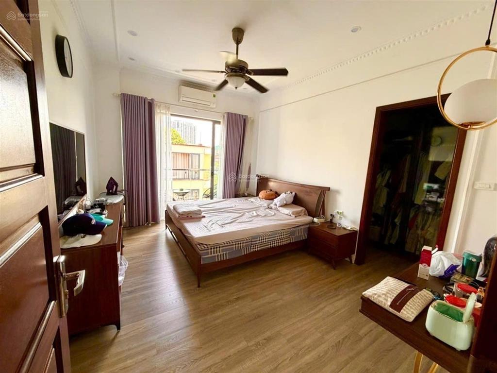 Bán nhà phân lô phố vọng ô tô vào nhà 44m² giá 15,3 tỷ