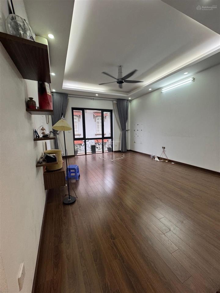 Bán nhà phân lô trần đại nghĩa ô tô tránh 42m giá 15,5 tỷ