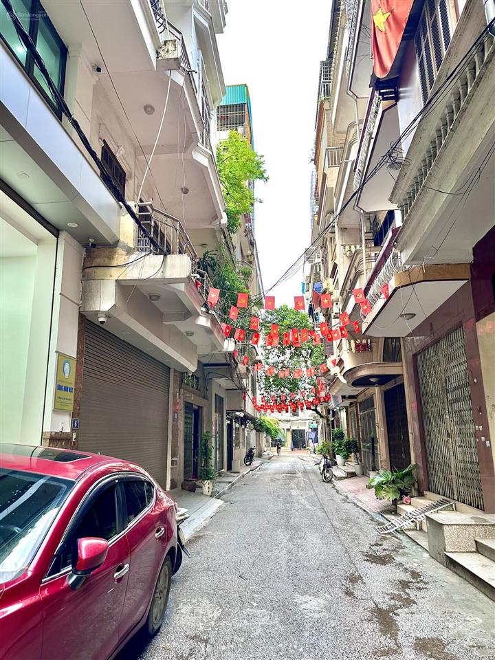 Bán nhà phân lô giải phóng ô tô tránh 48m2, giá 15,8 tỷ