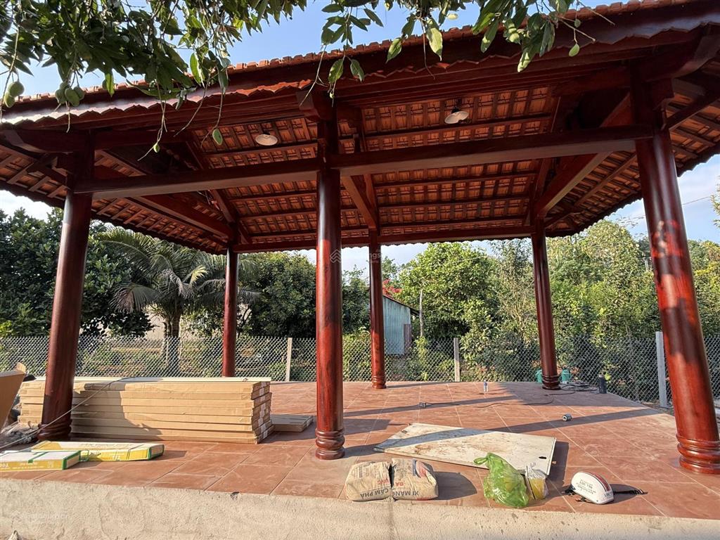 Cần bán nhà vườn mặt tiền tl329 với 898m2 có 300m2 thổ cư giá rẻ hoà hội, xuyên mộc