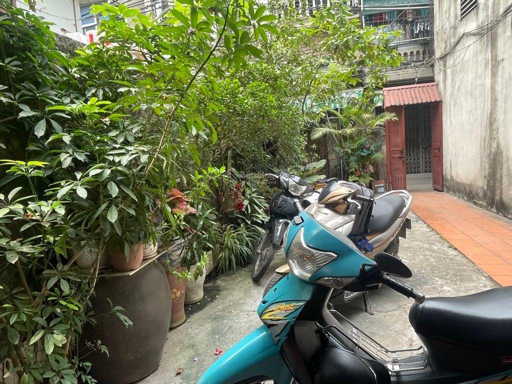 Bán đất vàng sót lại tại minh khai  hai bà trưng. 28m2 lô góc, ngõ thông kinh doanh. 5.99 tỷ