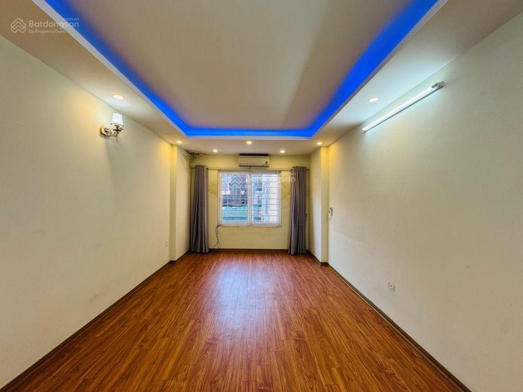 Bán nhà riêng tại tam trinh, hoàng mai . 5 tầng  10m ra ô tô tránh . giá 7,5 tỷ( có thương lượng )