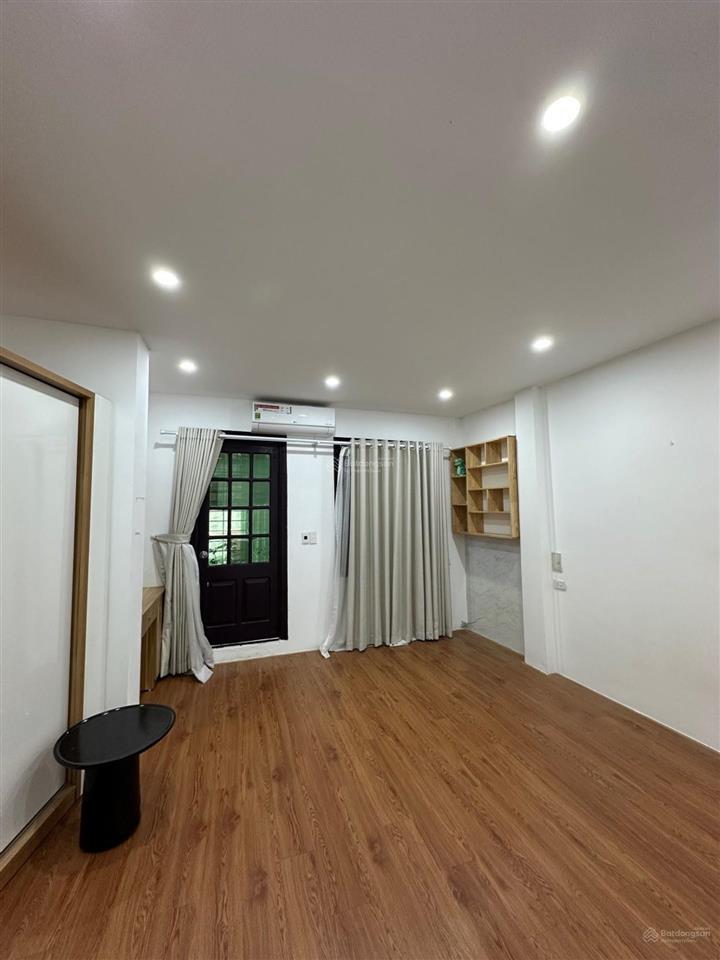 Bán nhà minh khai hai bà trưng. 5 tầng lô góc. giá 5.99 tỷ ( có thương lượng) . cực thoáng, hiếm.