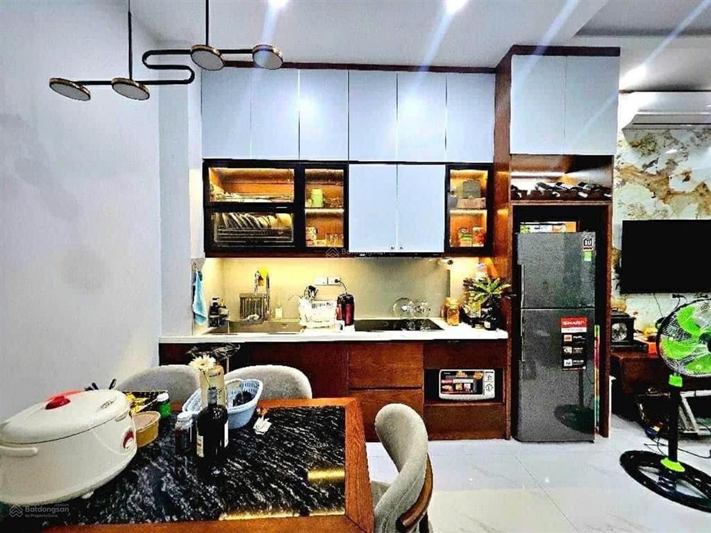 Bạn nhà tại bờ sông sét, trương định . lô góc 1 nhà ra phố  giá 11.7 tỷ. siêu đẹp