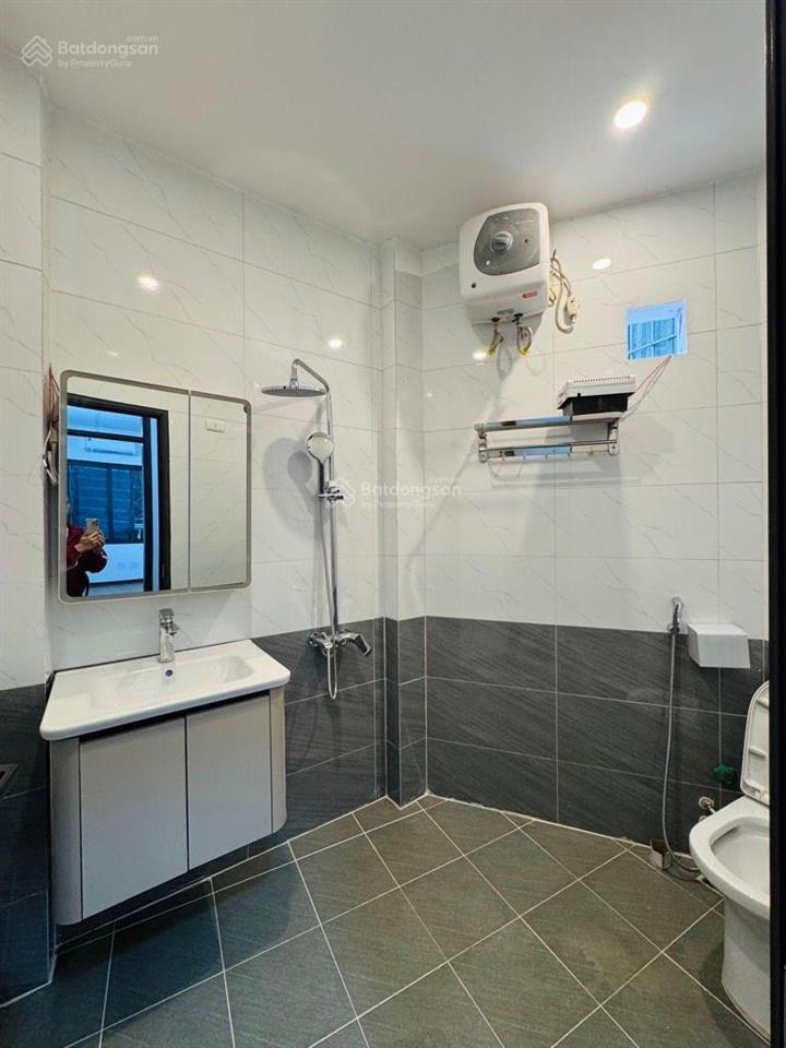 Bán nhà phố mai động ,đền lừ hoàng mai 31m2 * 5 tầng, giá 8.35 tỷ. ngõ thông , cách hồ đền lừ 200m.